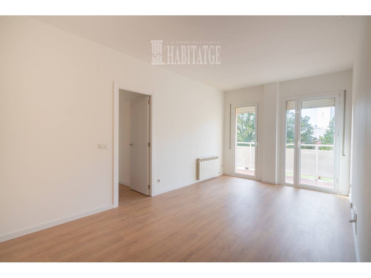 Bedroom of Flat for sale in Vic  with Air Conditioner, Heating and Storage room