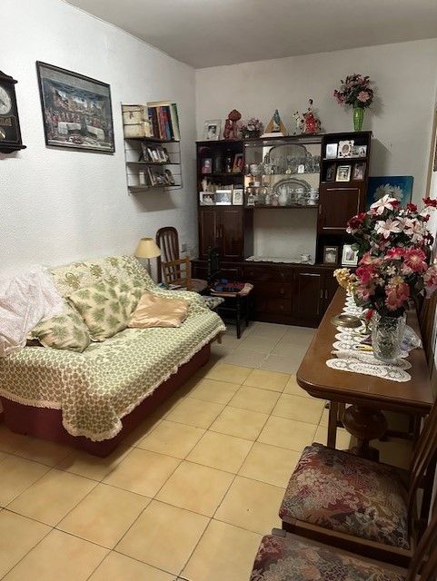 Sala d'estar de Casa o xalet en venda en  Zaragoza Capital amb Terrassa, Traster i Moblat