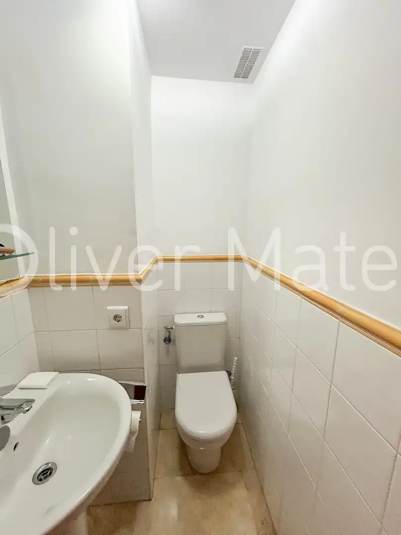 Badezimmer von Einfamilien-Reihenhaus zum Verkauf in  Palma de Mallorca mit Klimaanlage, Heizung und Terrasse