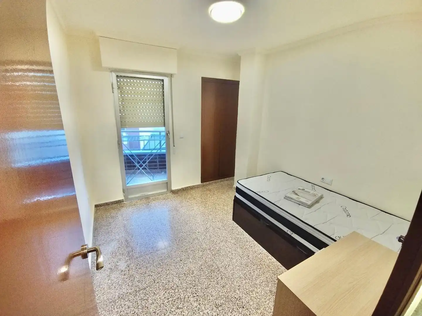 Habitación de Apartamento de alquiler en Almoradí con Amueblado, Microondas y TV