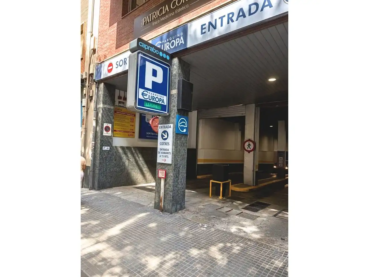 Parkplatz von Garage zum Verkauf in Manresa mit Alarm