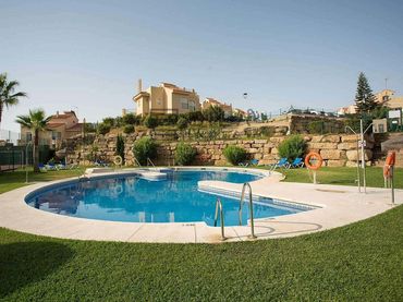 Reihenhaus mit Pool zum Verkauf in Urb. Las Lomas de Riviera Club