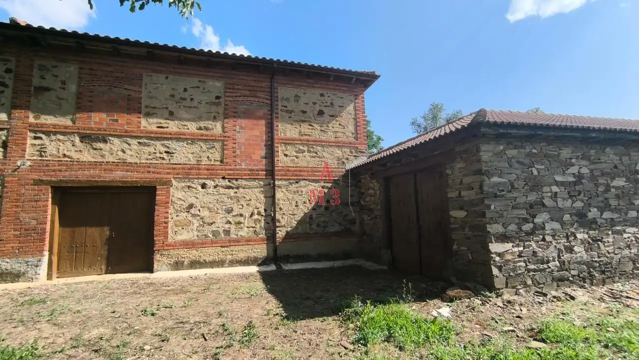Vista exterior de Finca rústica en venta en La Bañeza  con Jardín privado y Trastero