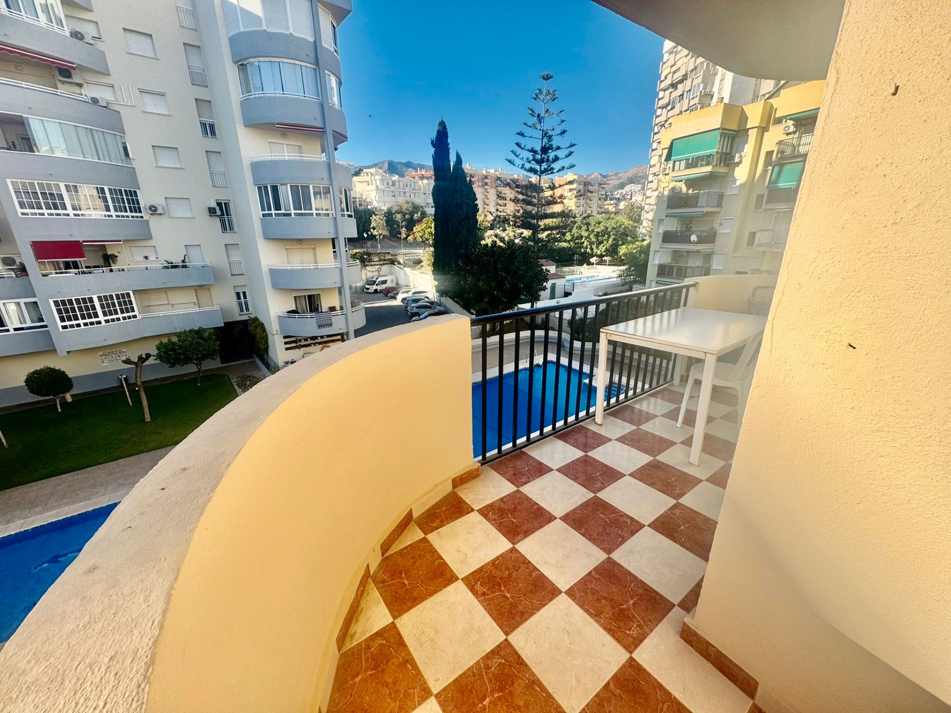 Exterior view of Flat for sale in Fuengirola  with Community pool