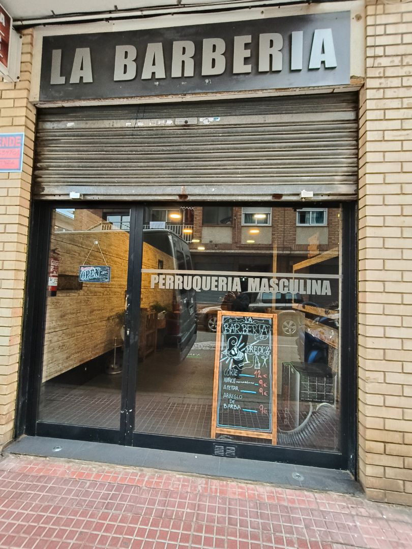 Premises for sale in Lloret de Mar  with Internet