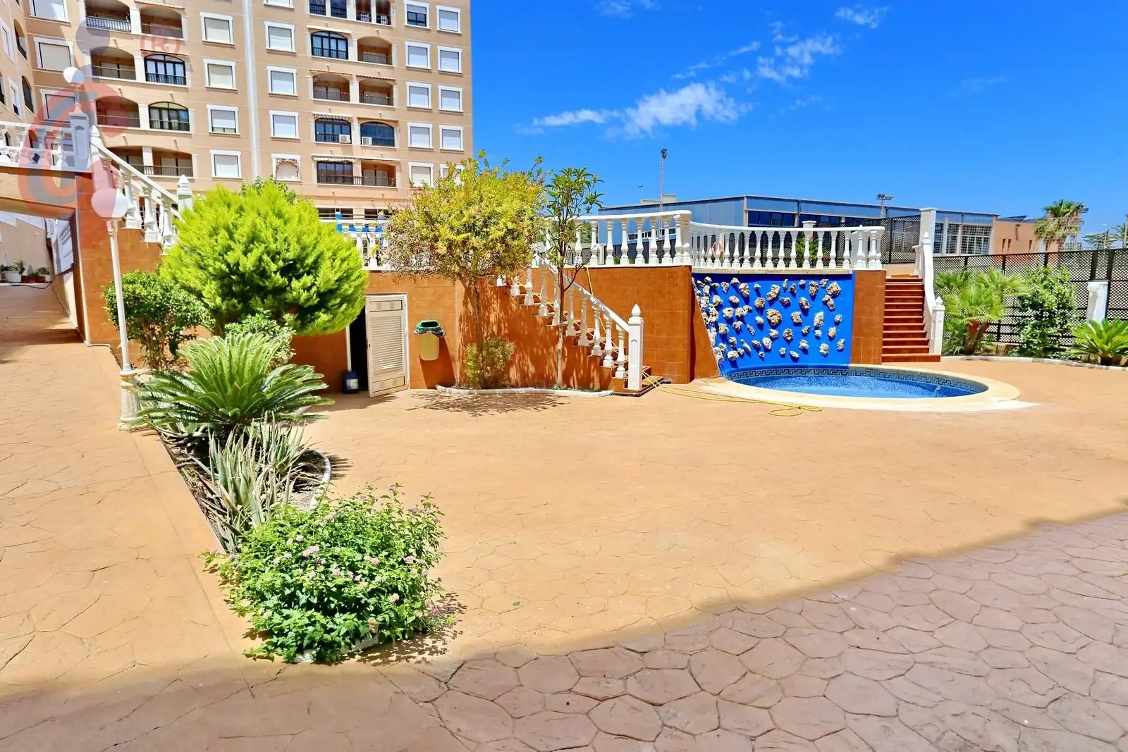 Schwimmbecken von Wohnung zum Verkauf in Guardamar del Segura mit Terrasse, Abstellraum und Möbliert