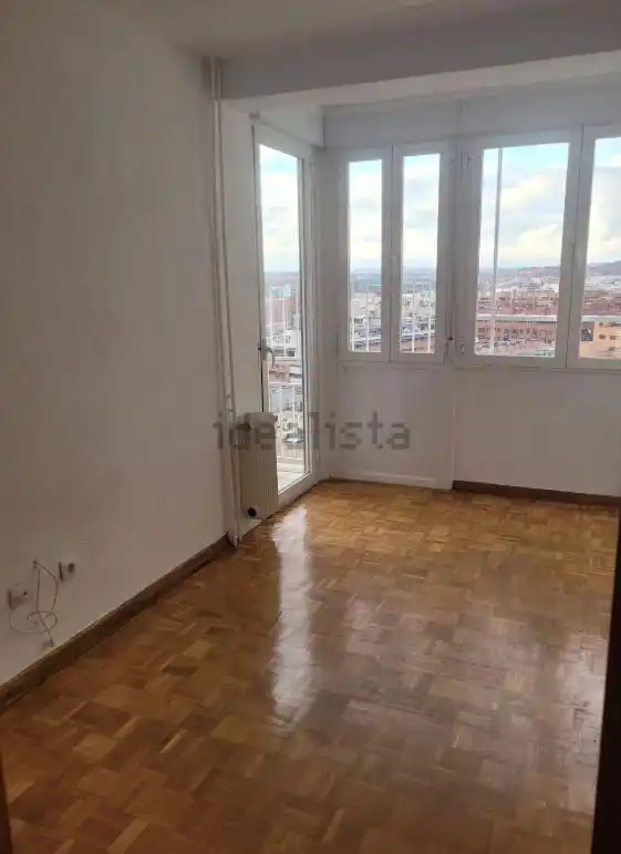 Bedroom of Flat for sale in Madrid  with Heating, Parquet flooring and Terrace