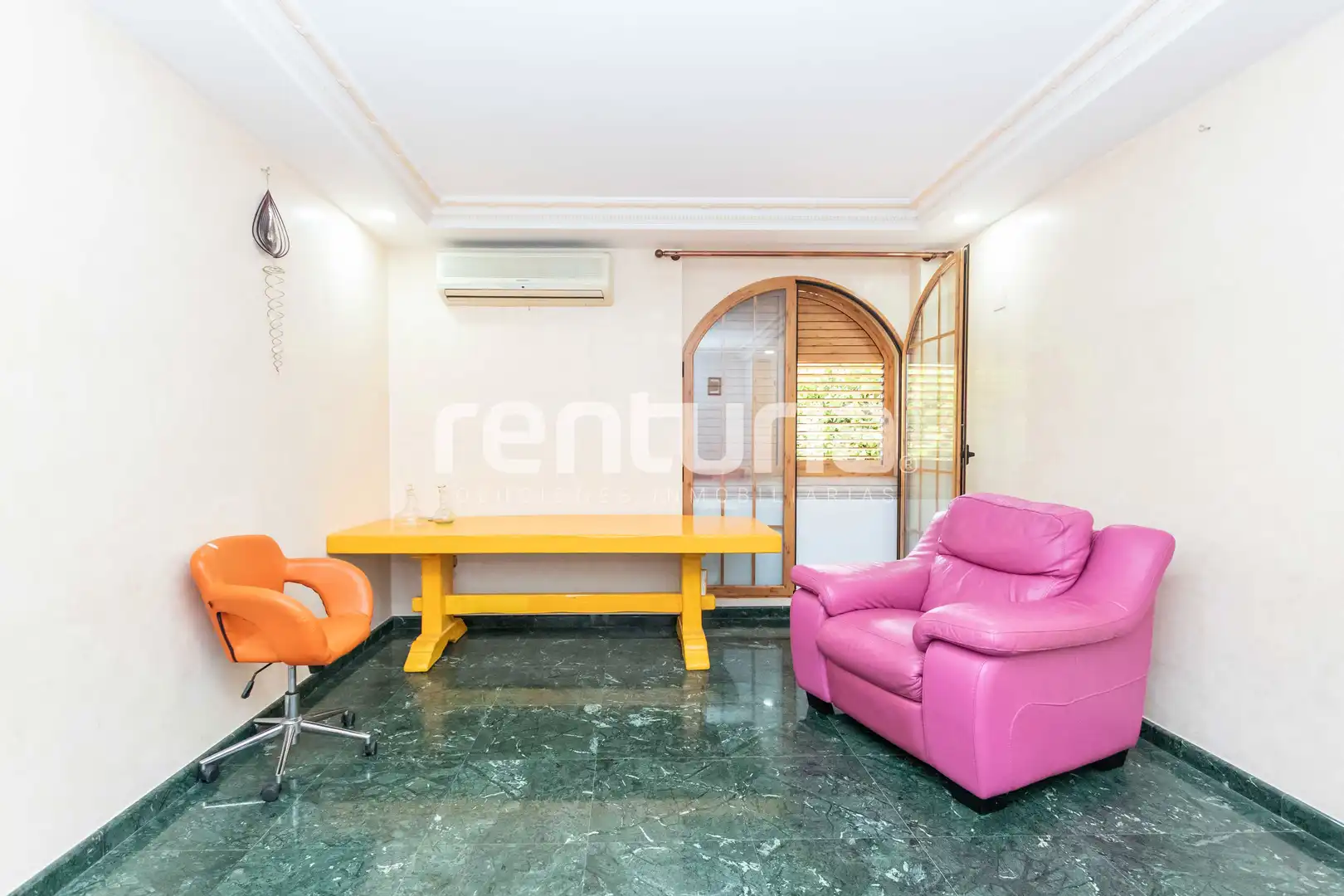 Habitación de Casa o chalet en venta en Picanya con Aire acondicionado, Jardín privado y Parquet