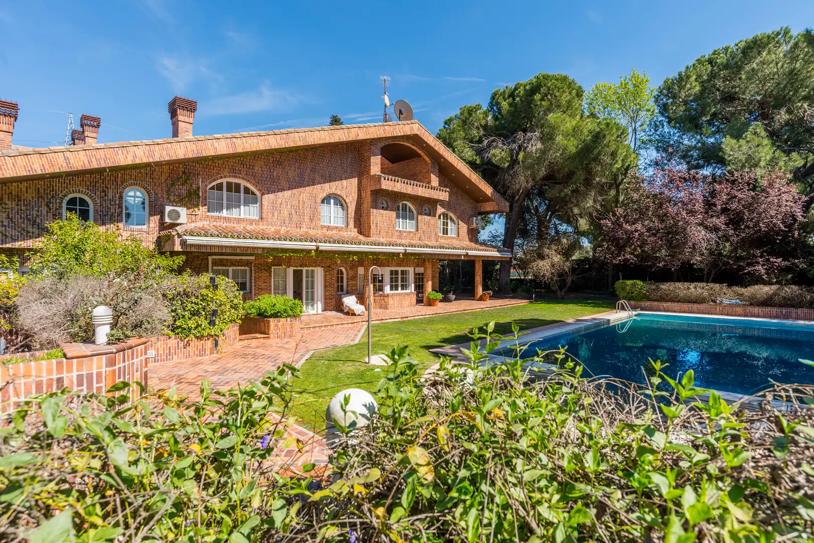 Jardín de Casa o chalet en venta en Pozuelo de Alarcón con Aire acondicionado, Calefacción y Jardín privado