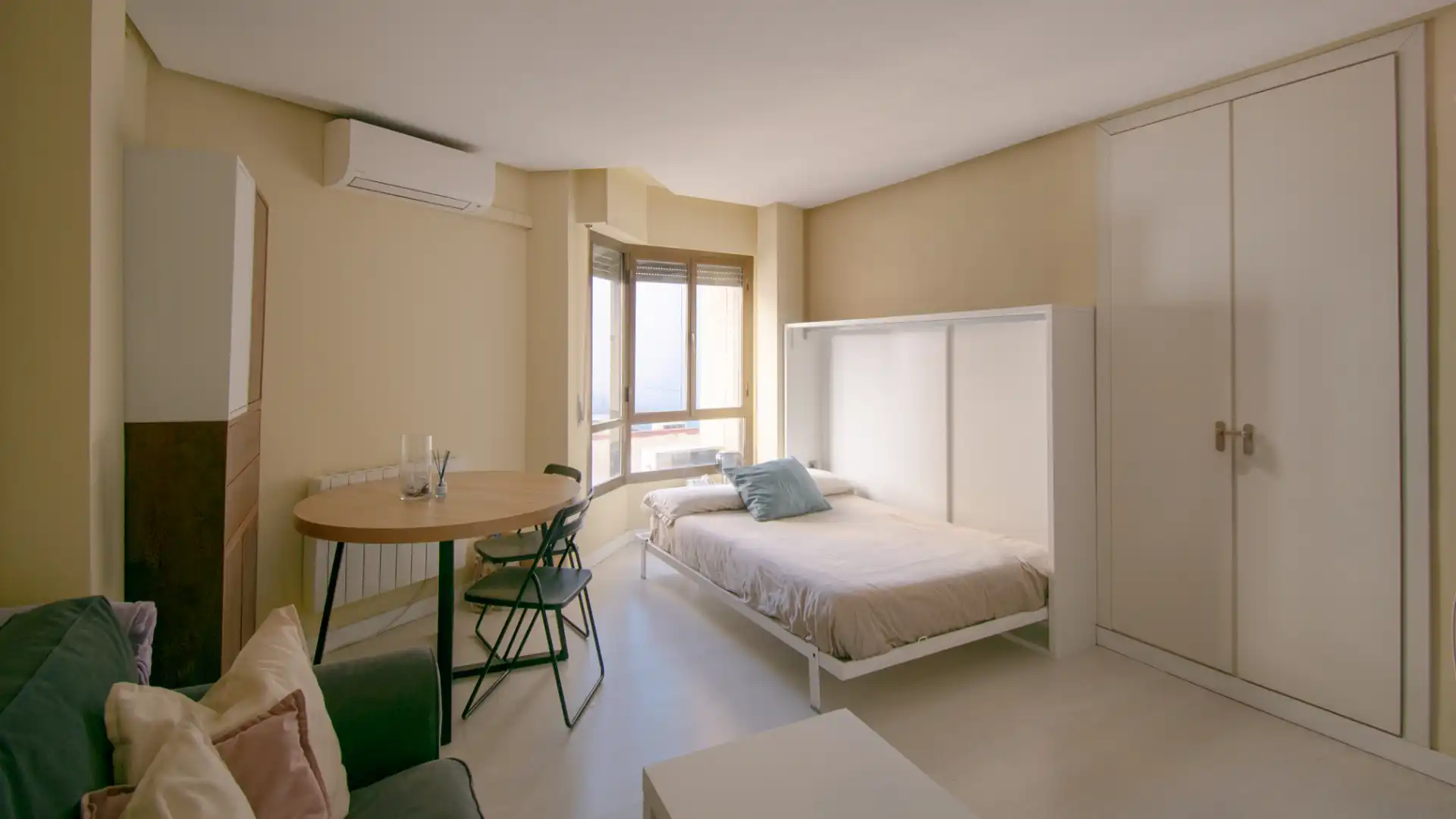 Bedroom of Study for rent in Madrid  with Air Conditioner, Heating and Furnished