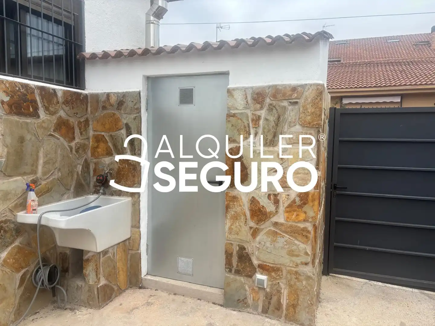Houses for rent in Lozoyuela-Navas-Sieteiglesias  with Heating, Storage room and Furnished