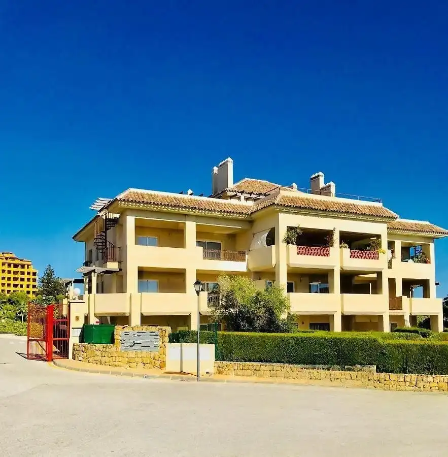 Exterior view of Buildings for sale in Benahavís
