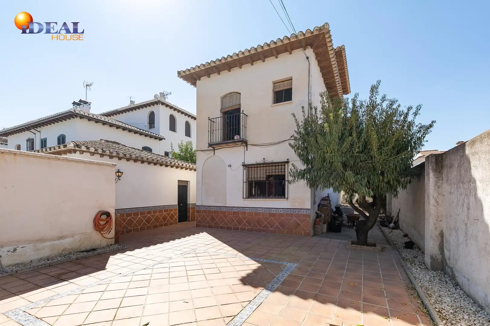 Vista exterior de Casa o chalet en venta en Ogíjares con Jardín privado, Terraza y Balcón
