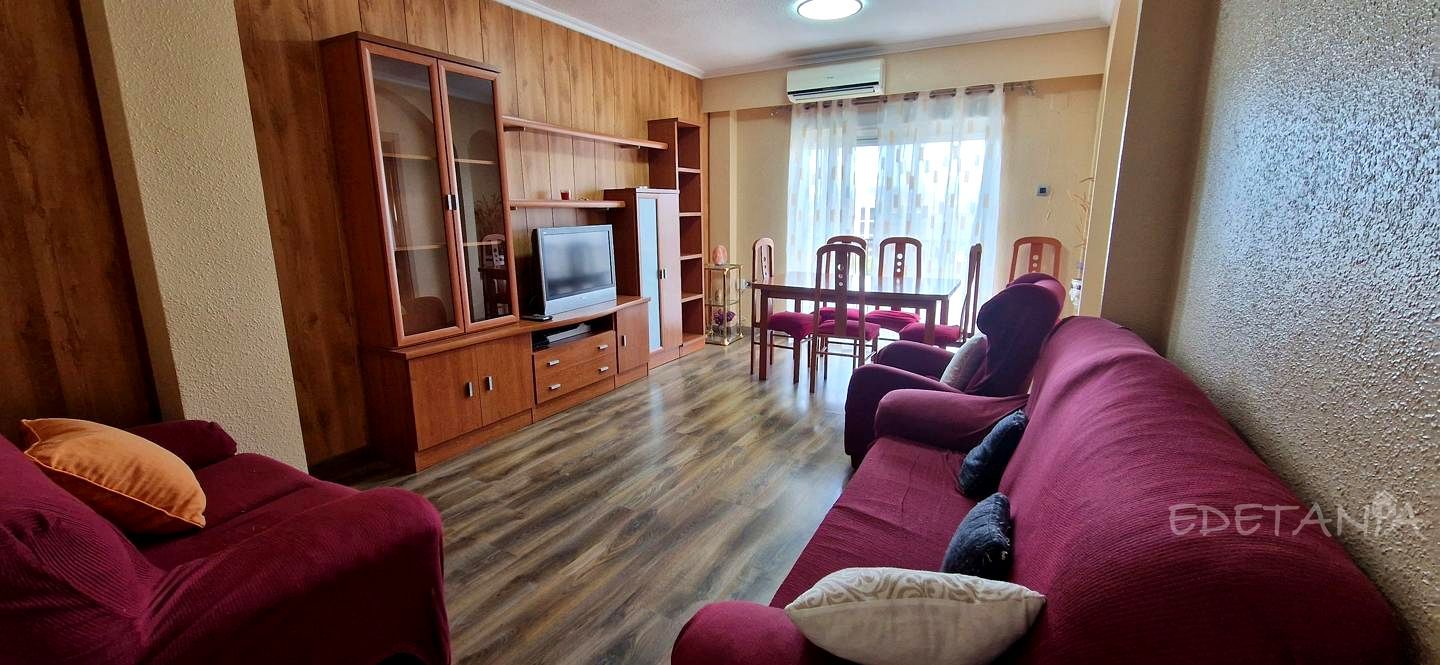 Sala d'estar de Pis en venda en Moncada amb Aire condicionat, Moblat i Balcó