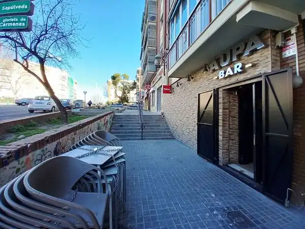 Local comercial en traspàs a Latina