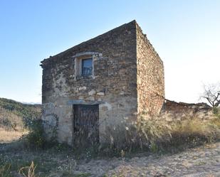 Vista exterior de Terreny en venda en Caseres