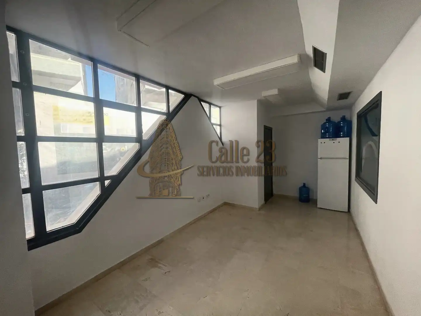 Oficina amb ascensor de lloguer a Centro