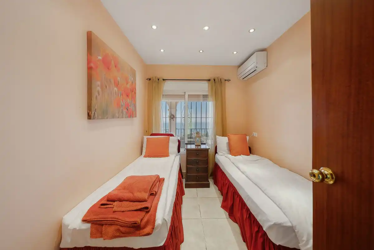 Bedroom of Houses for sale in Benalmádena