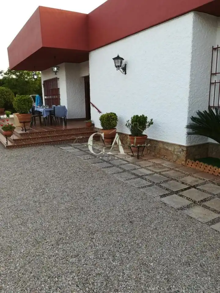 Casa amb jardí en venda a La Mina, imagen 8