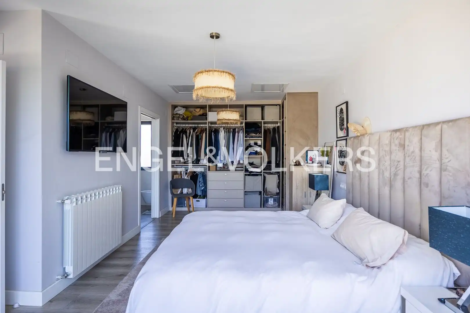 Habitación de Casa o chalet en venta en Dos Hermanas con Aire acondicionado, Calefacción y Jardín privado