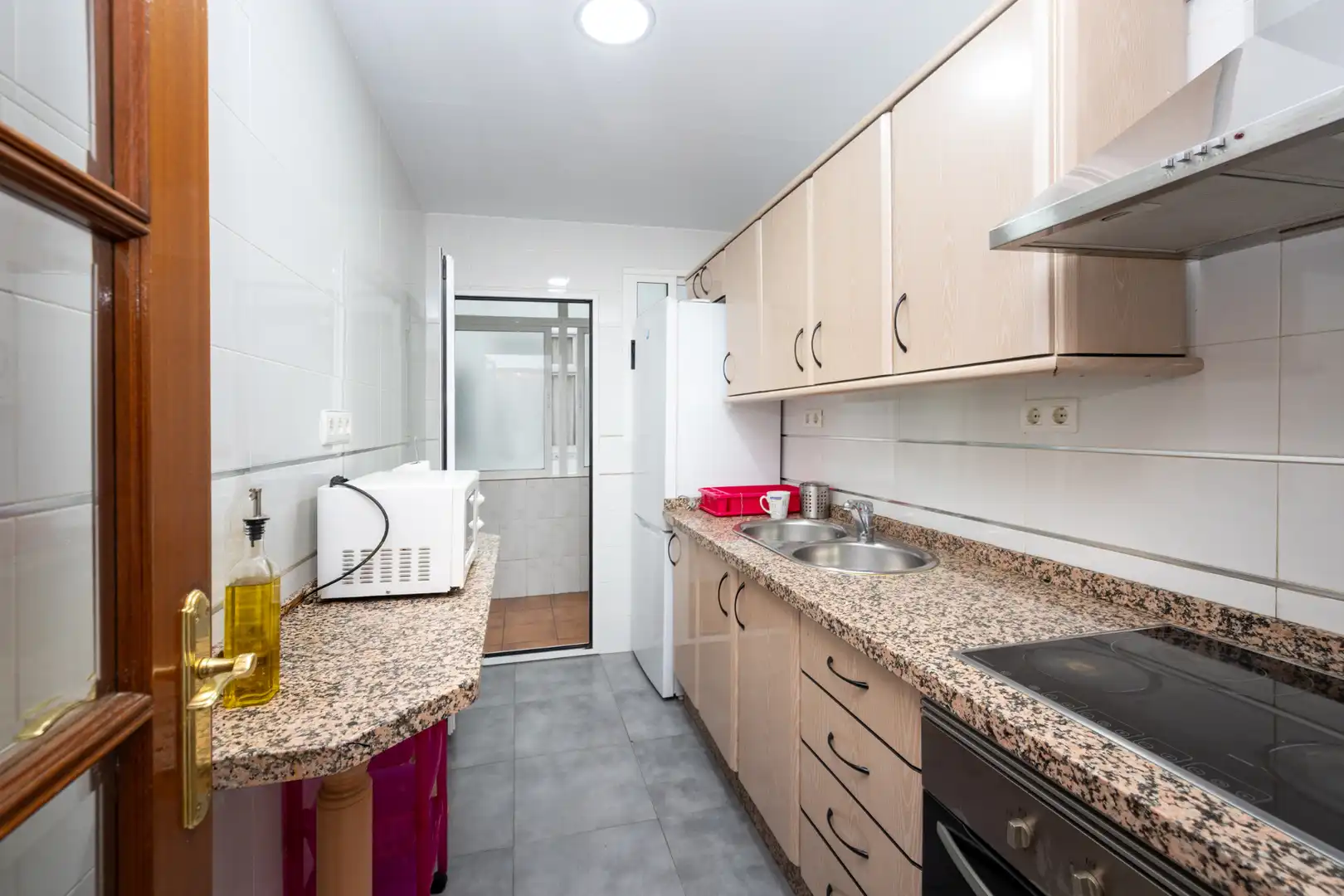 Appartamento con terrazza in affitto a Calle Doctor Pareja Yébenes 6, imagen 7