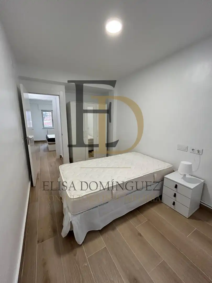 Schlafzimmer von Wohnung zur Miete in Salamanca mit Heizung, Möbliert und Balkon