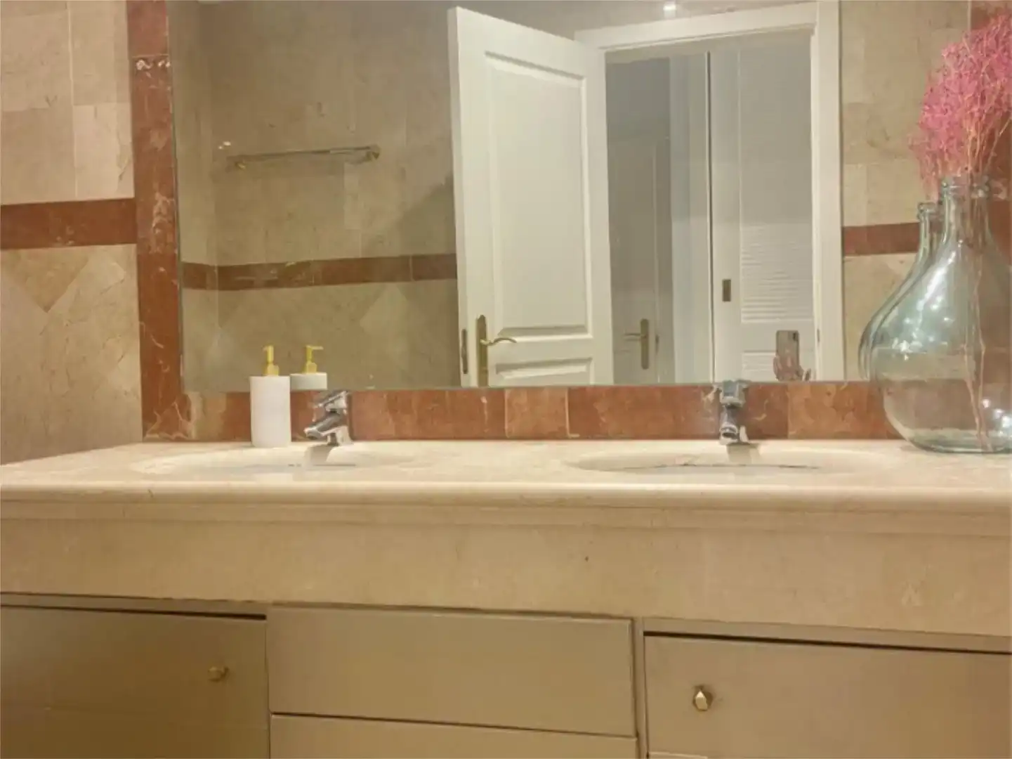 Bathroom of Flat for rent in Milla de Oro