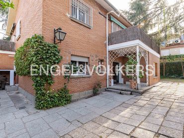 Casa amb balcó de lloguer a Hortaleza