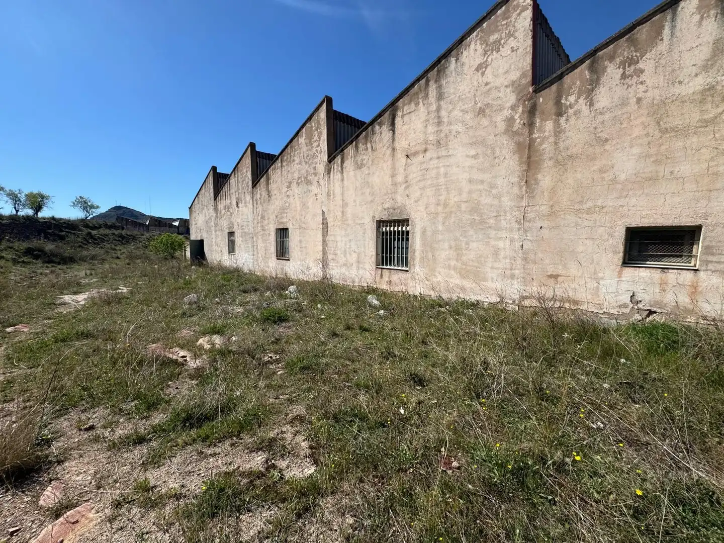 Vista exterior de Nave industrial en venta en Illueca