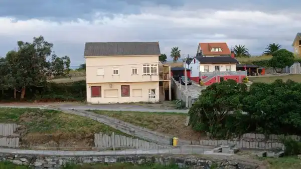 Außenansicht von Gebäude zum Verkauf in Barreiros