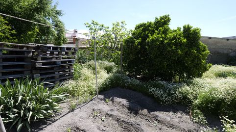 Foto 4 de Casa adosada en venta en Calle Azucena, 2, Turón, Granada
