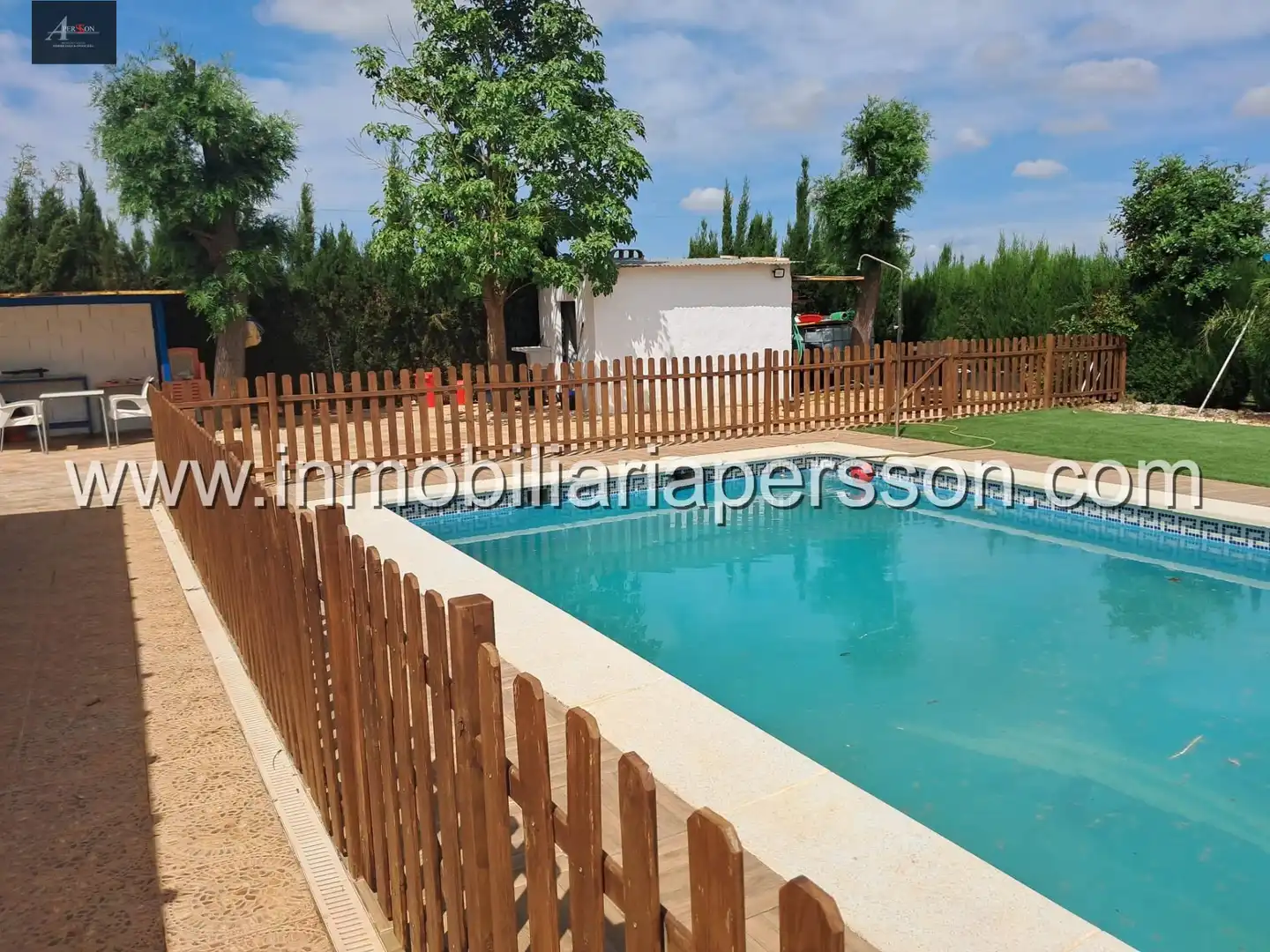 Piscina de Finca rústica en venda en Fuente Palmera amb Aire condicionat, Piscina i Moblat