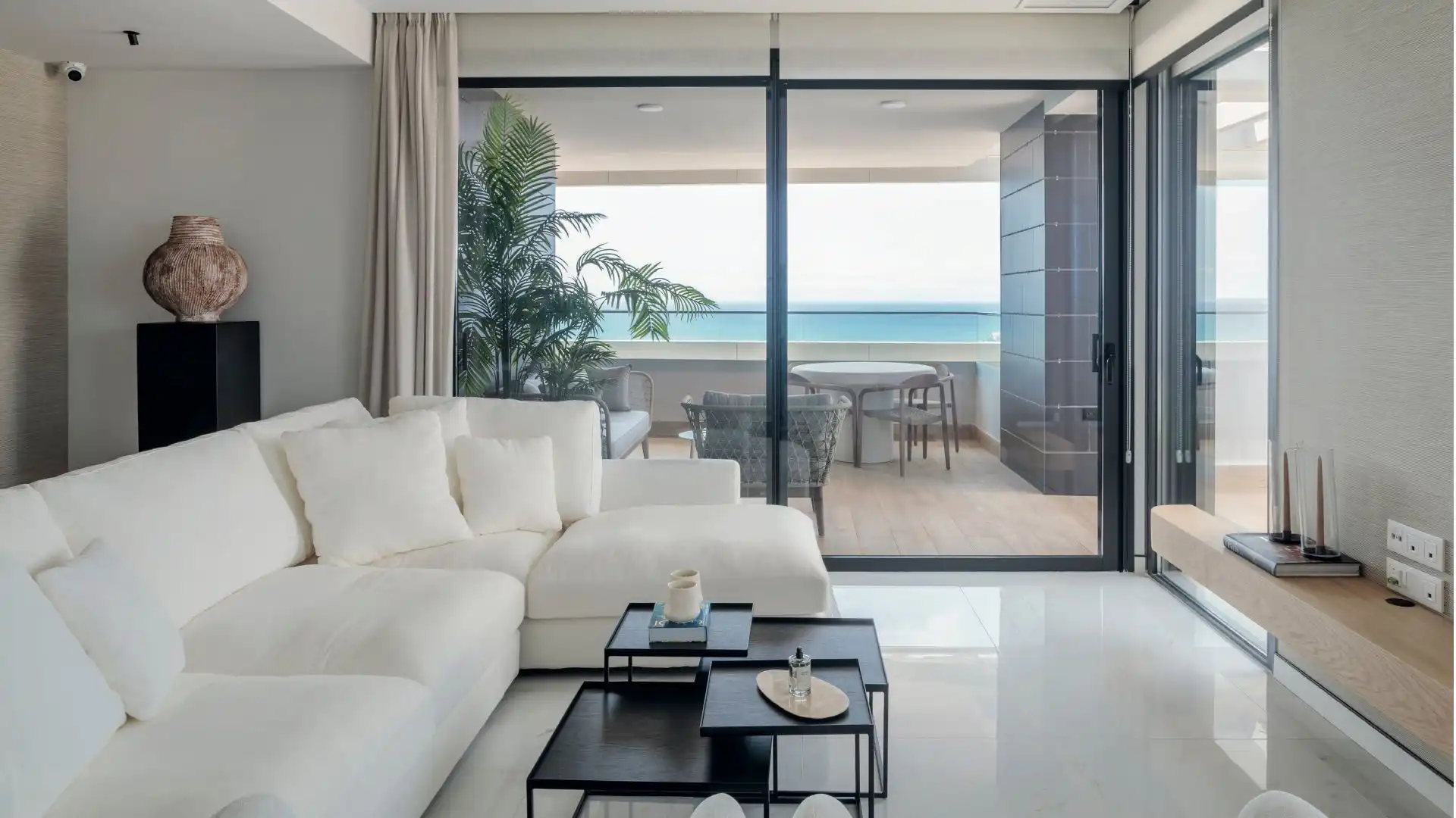 Sala d'estar de Apartament en venda en Benidorm amb Terrassa, Traster i Piscina comunitària