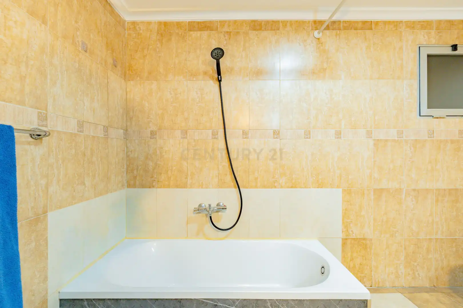 Baño de Piso en venta en Sollana con Balcón