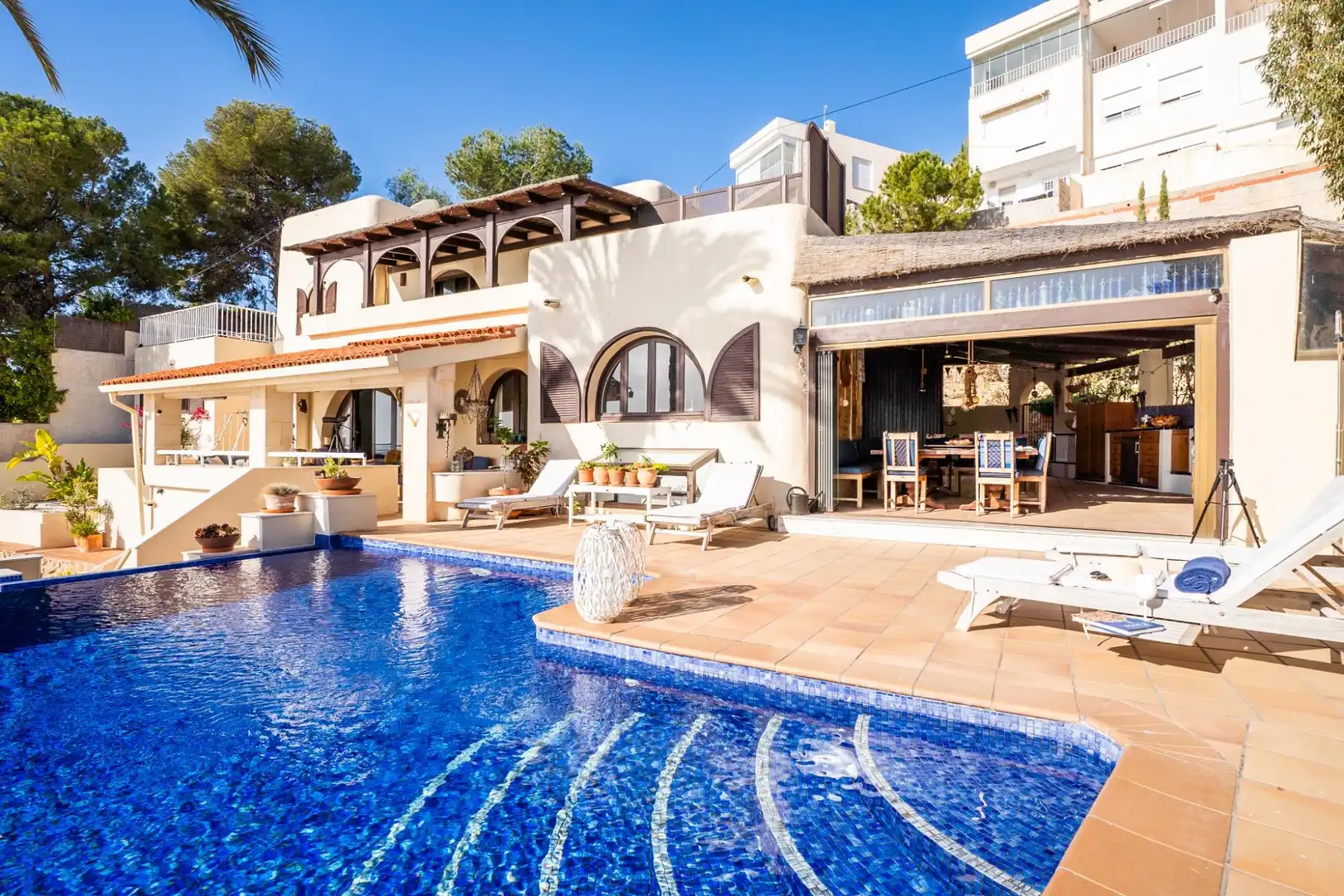 Chalet con piscina en venta en Centro Urbano, imagen 5