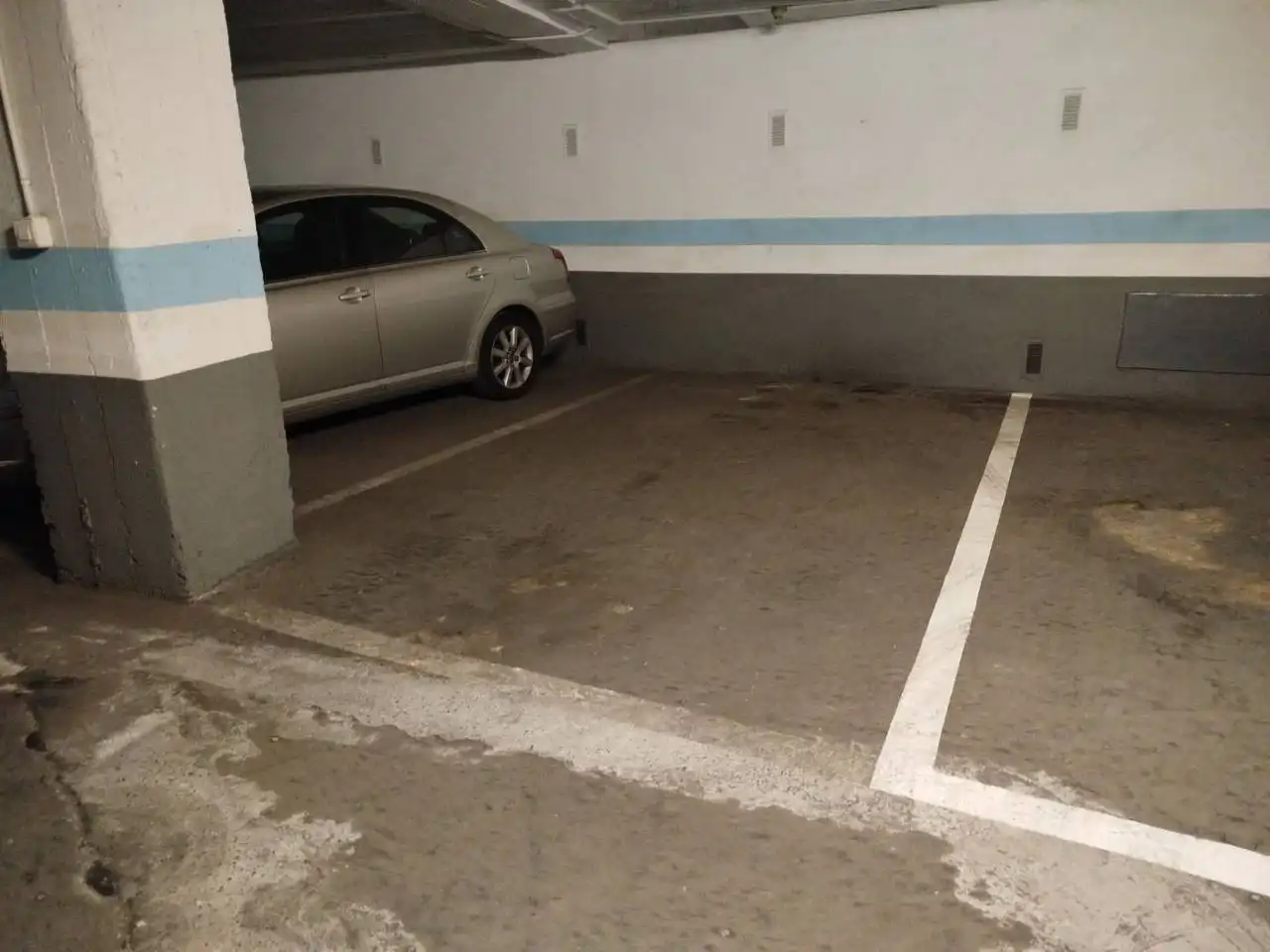 Parking with lift for sale in Uribarri