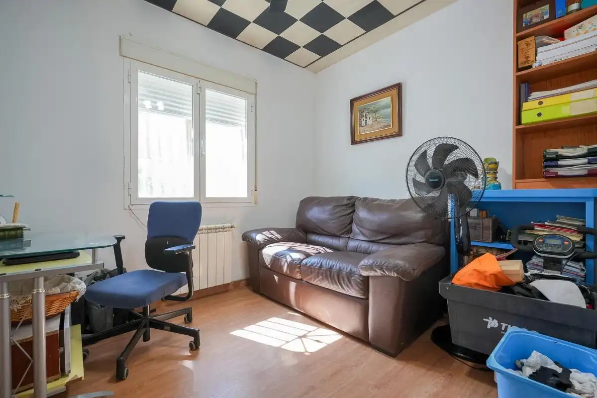 Sala de estar de Casa adosada en venta en Pioz con Aire acondicionado, Calefacción y Jardín privado