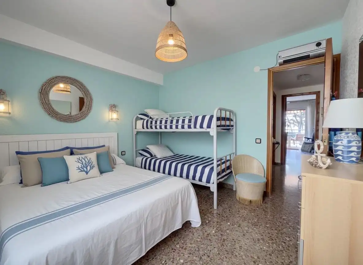 Habitación de Piso en venta en Cambrils con Aire acondicionado, Calefacción y Amueblado