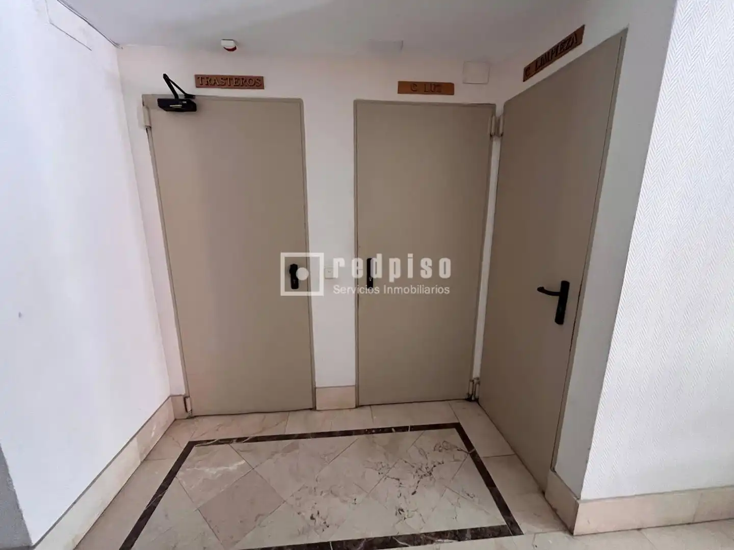 Flat for sale in Madrid  with Air Conditioner, Heating and Private garden