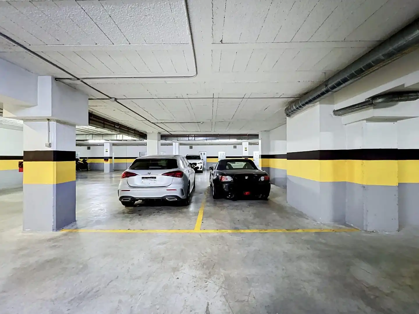 Parking de Piso en venta en Almería con Aire acondicionado, Calefacción y Terraza