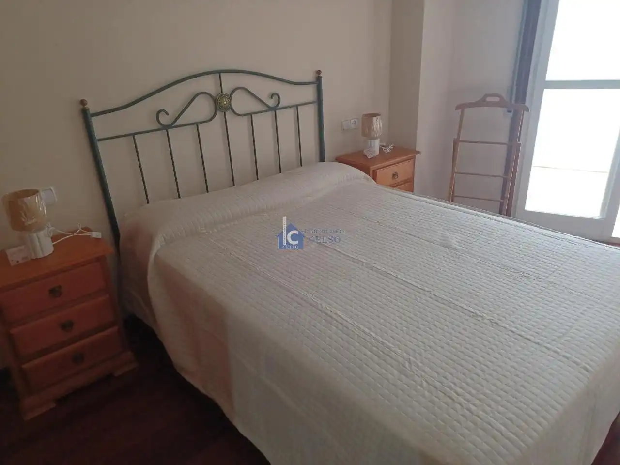 Habitación de Piso de alquiler en Ourense Capital  con Calefacción, Parquet y Trastero