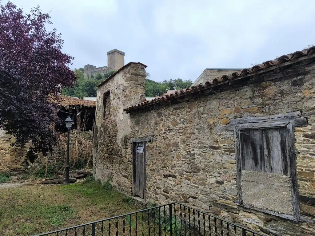 Houses for sale in Paseo Malecon, Monforte de Lemos