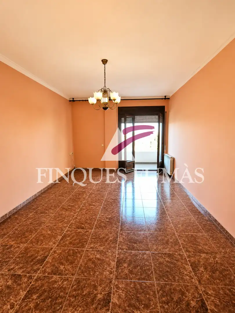 Sala de estar de Piso en venta en Tàrrega con Calefacción, Horno y Balcón