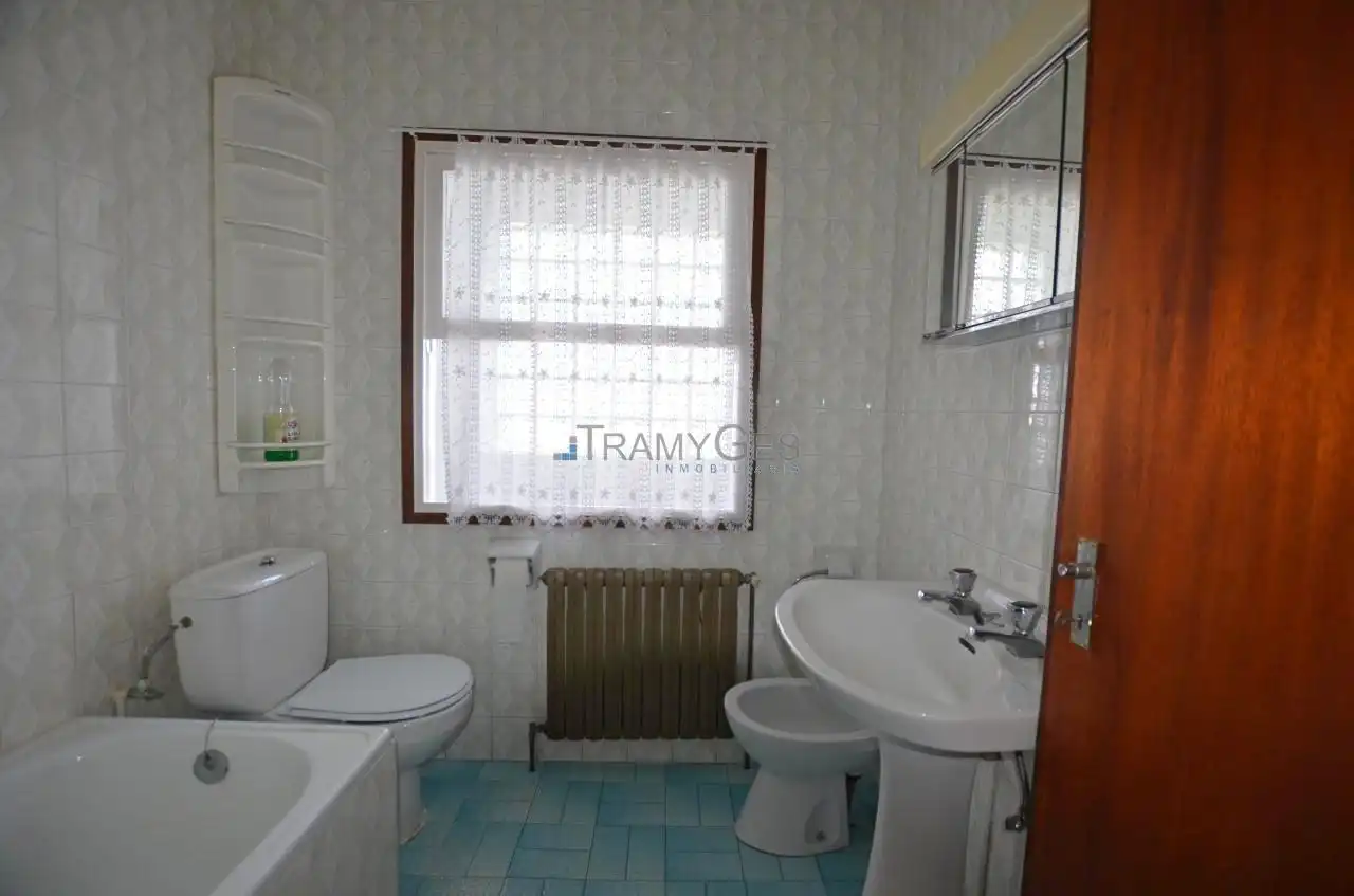 Baño de Casa o chalet en venta en A Guarda   con Calefacción, Jardín privado y Trastero