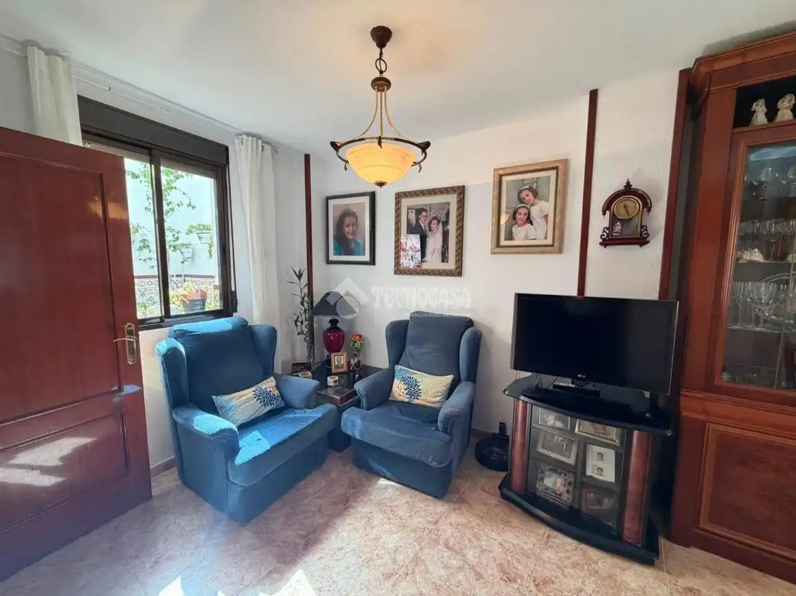 Sala d'estar de Pis en venda en Jaén amb Aire condicionat, Terrassa i Moblat