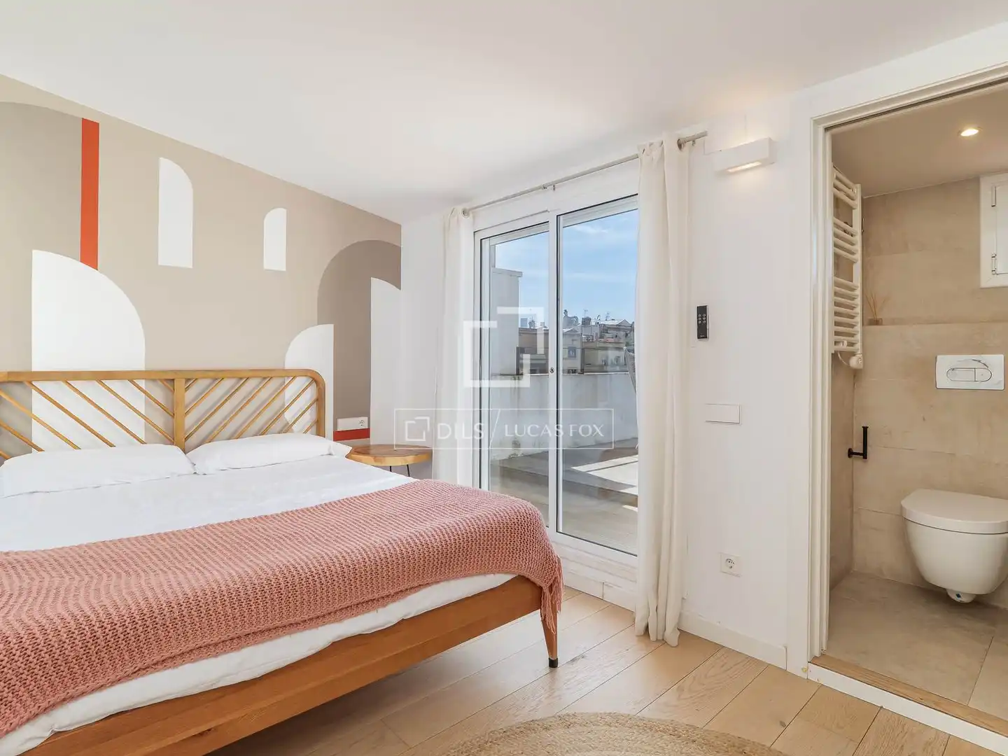 Habitación de Ático en venta en Barcelona con Aire acondicionado, Calefacción y Terraza