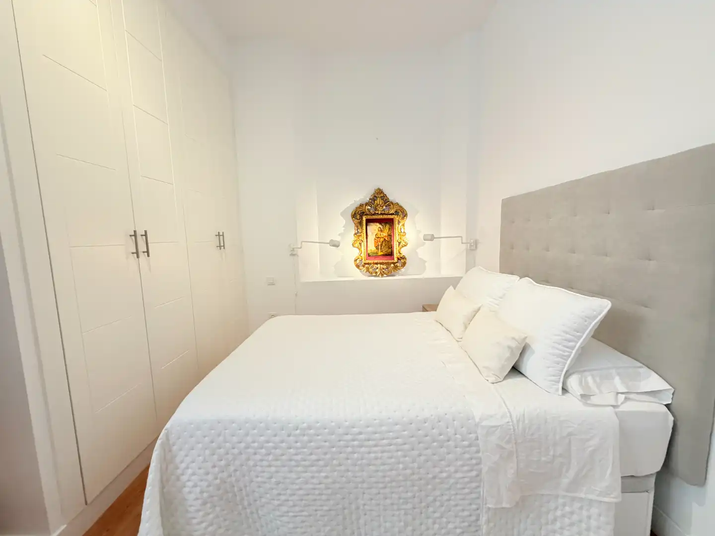 Bedroom of Apartments for rent in Sevilla  with Air Conditioner, Heating and Parquet flooring