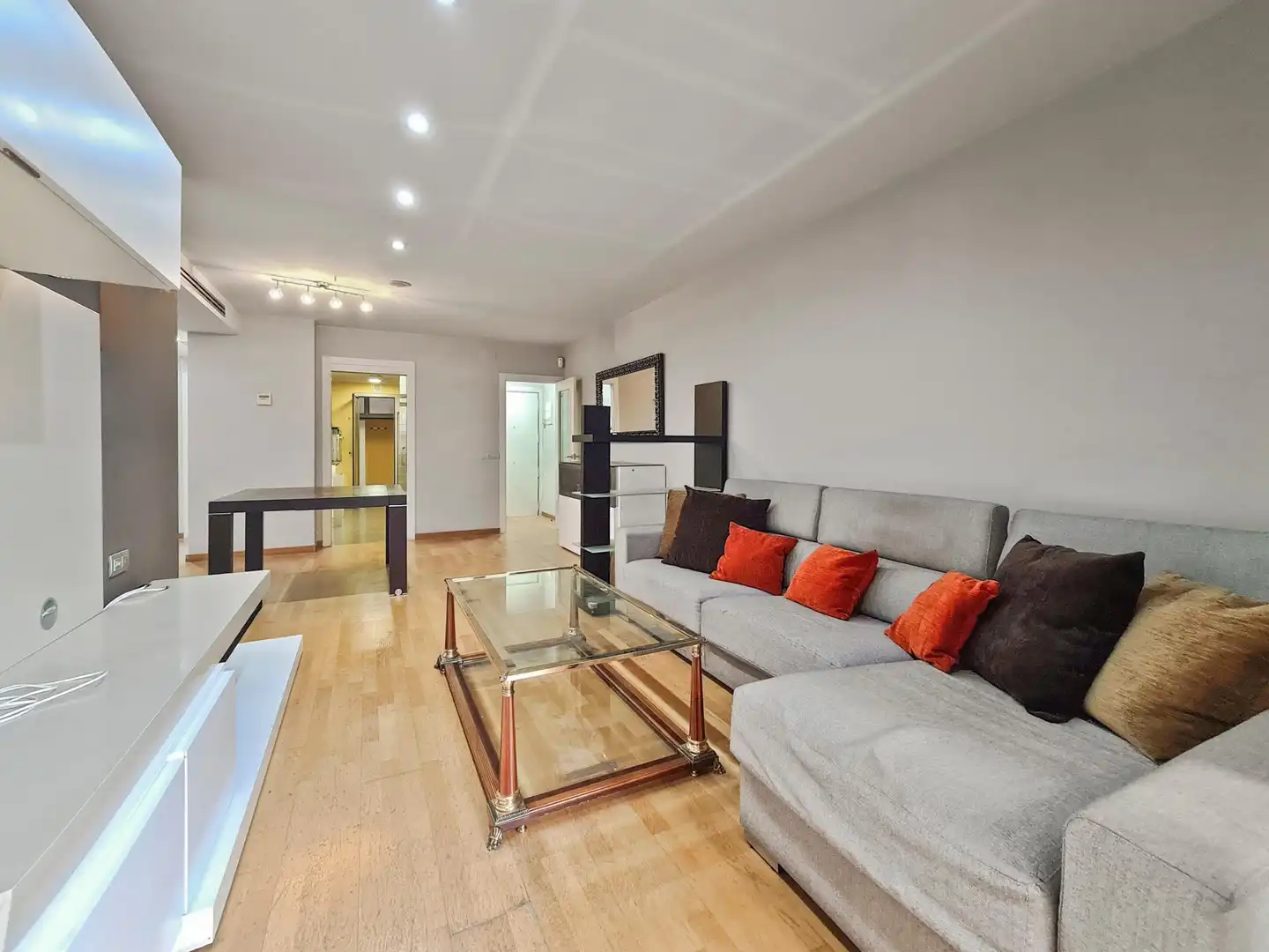Flat with terrace for sale in del Comte Borrell, imagen 7