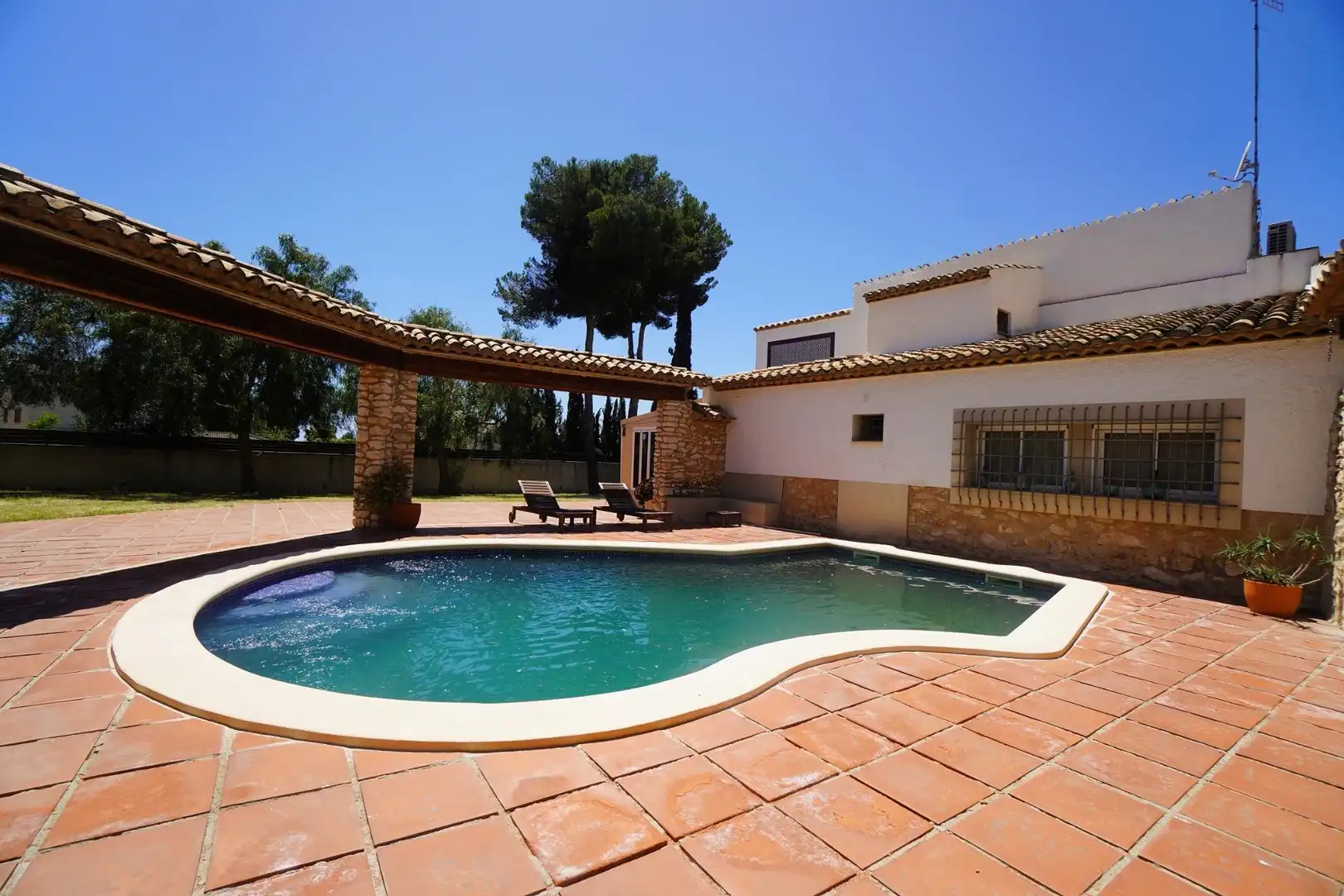 Piscina de Finca rústica en venda en El Vendrell amb Aire condicionat, Jardí privat i Piscina