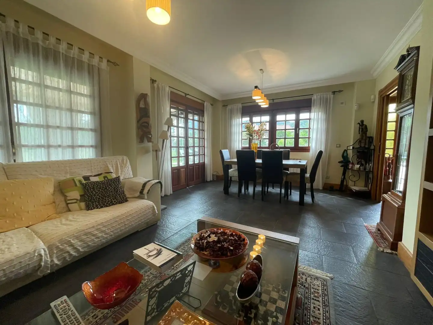 Comedor de Casa adosada en venta en Guriezo con Calefacción, Jardín privado y Terraza